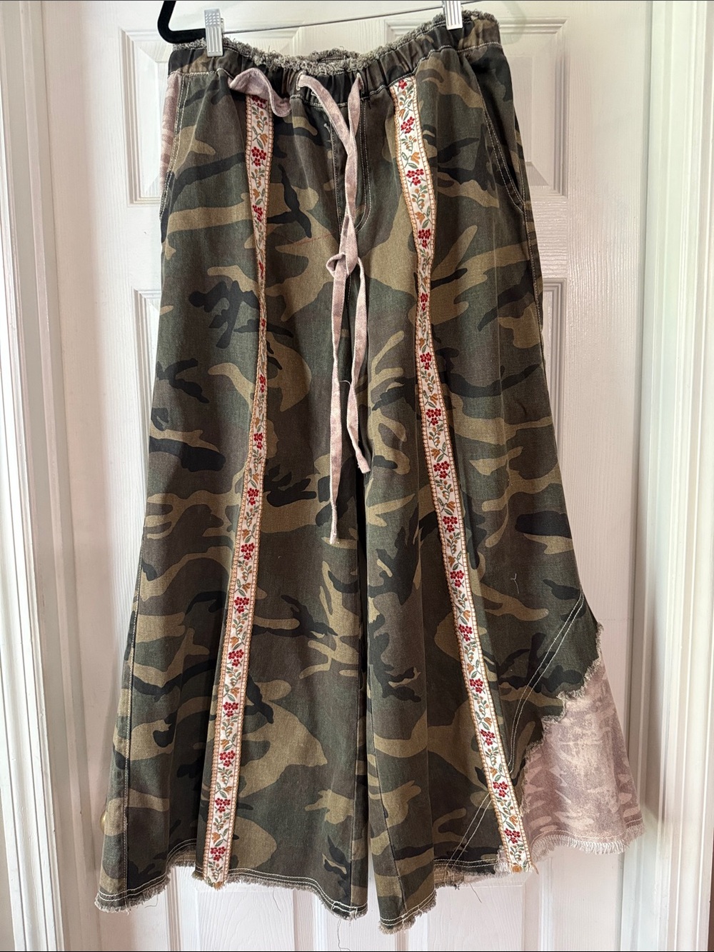 POL Wide-Leg Camo Pants with Floral Trim - Green, Brown